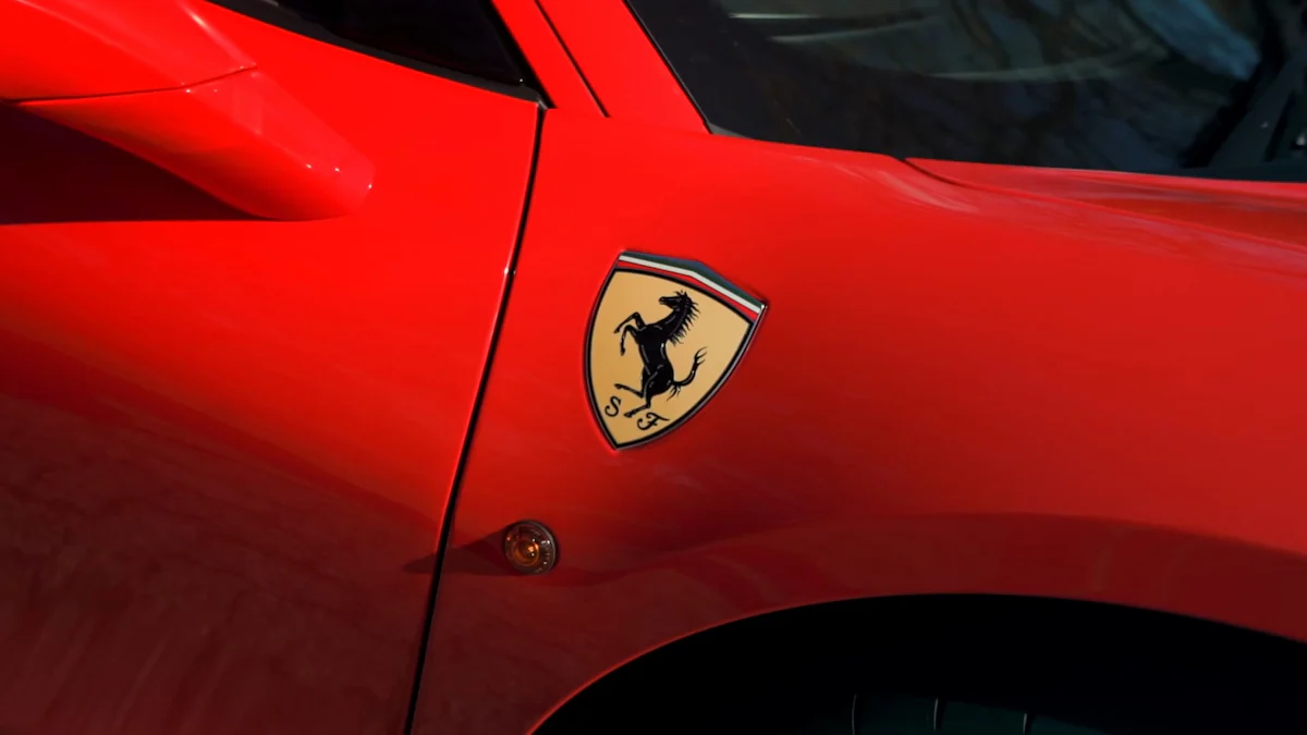 Which Printing Method Delivers Better Logo Branding: DTF or Traditional?